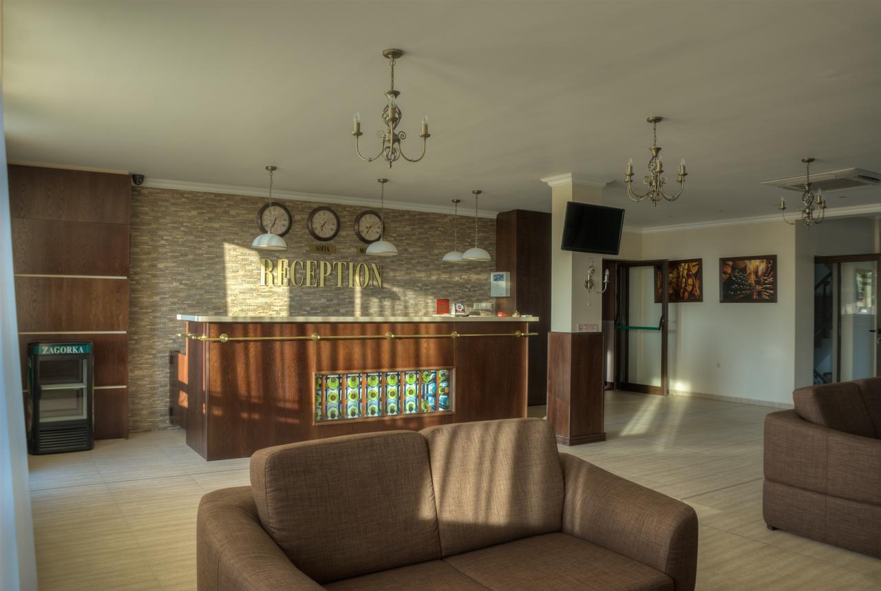Hotel Chateau Des Bergers Targovishte (Targovishte) Bagian luar foto