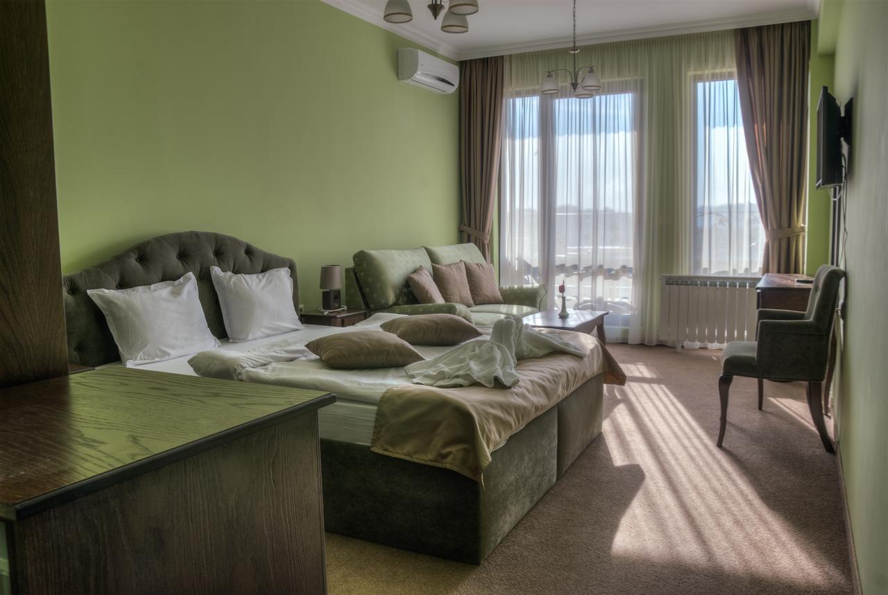 Hotel Chateau Des Bergers Targovishte (Targovishte) Bagian luar foto
