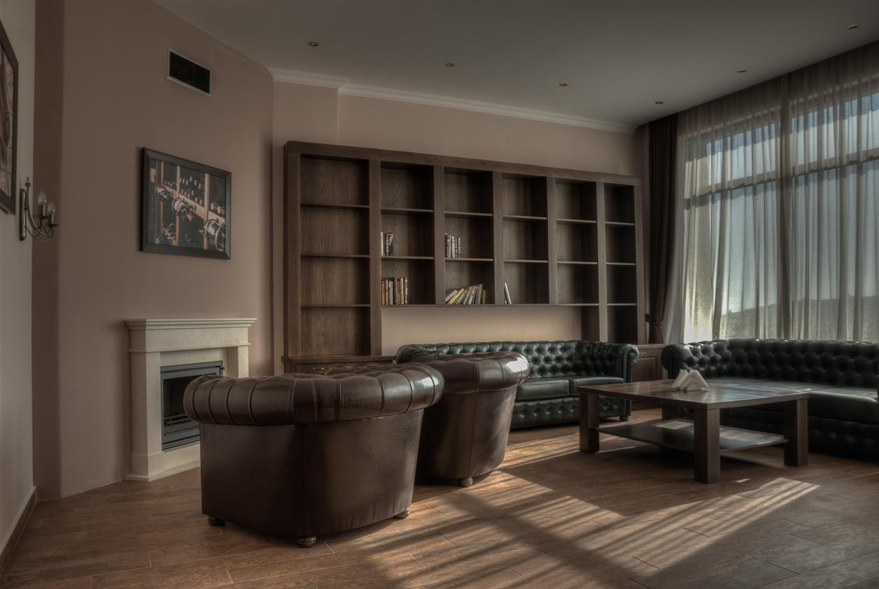 Hotel Chateau Des Bergers Targovishte (Targovishte) Bagian luar foto