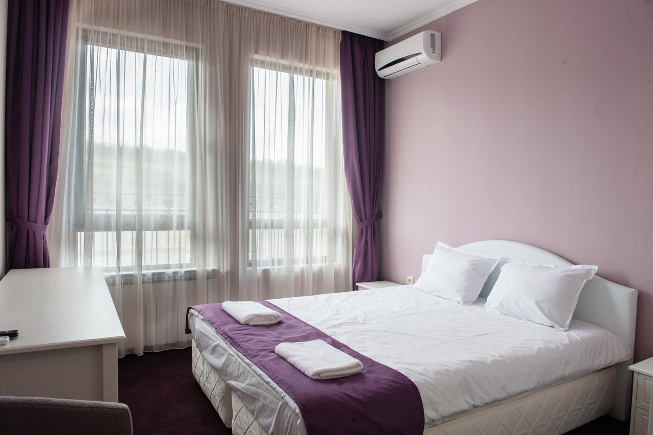 Hotel Chateau Des Bergers Targovishte (Targovishte) Bagian luar foto