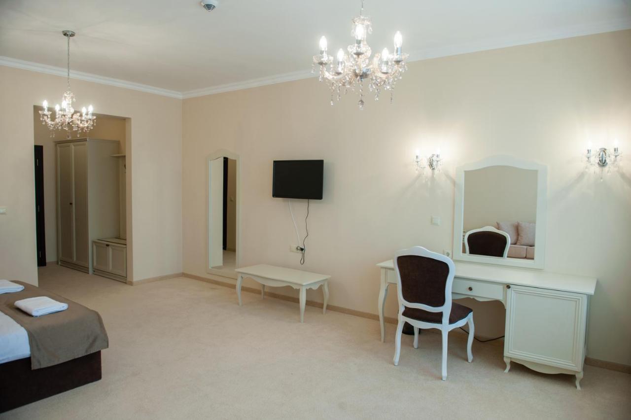 Hotel Chateau Des Bergers Targovishte (Targovishte) Bagian luar foto